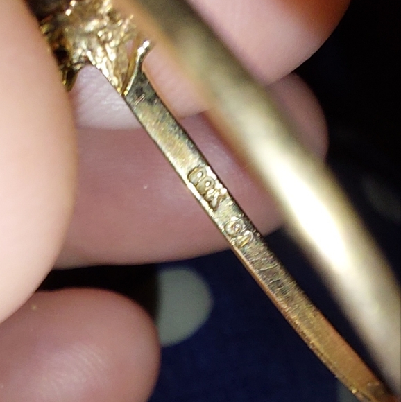 Vintage gold and diamond heart ring size 8 smoke free home - Picture 7 of 7